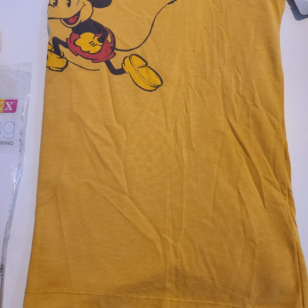 Disney tee - Picture 3 of 3